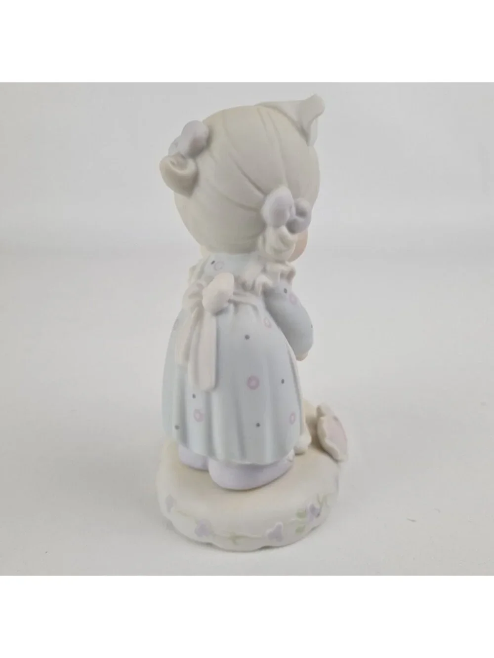 Precious Moments 163740 Growing In Grace Age 7 Girl Dressed As Nurse Figurine